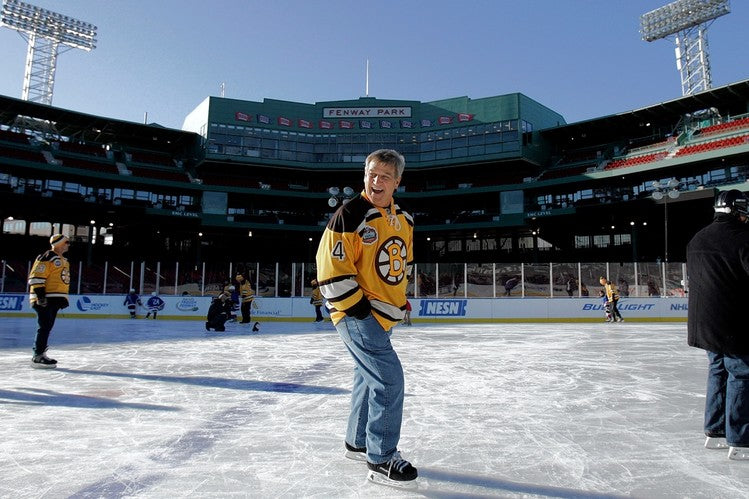 Bobby Orr Signed 2010 Bruins Winter Classic Jersey (Orr)